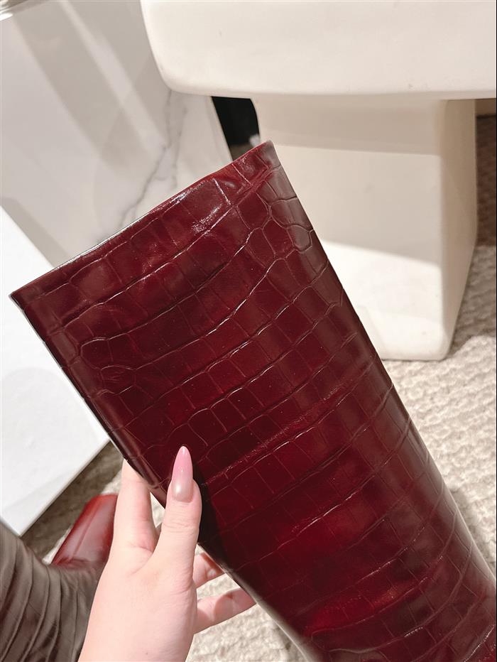 2025112818103377 460